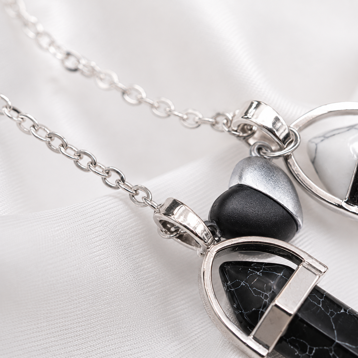 Magnetic Crystal Point Couple Necklace